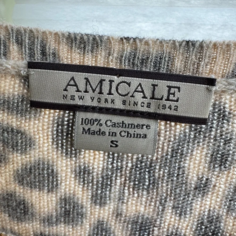 Amicale Cashmere leopard print cashmere sweater Size Small - Picture 4 of 5